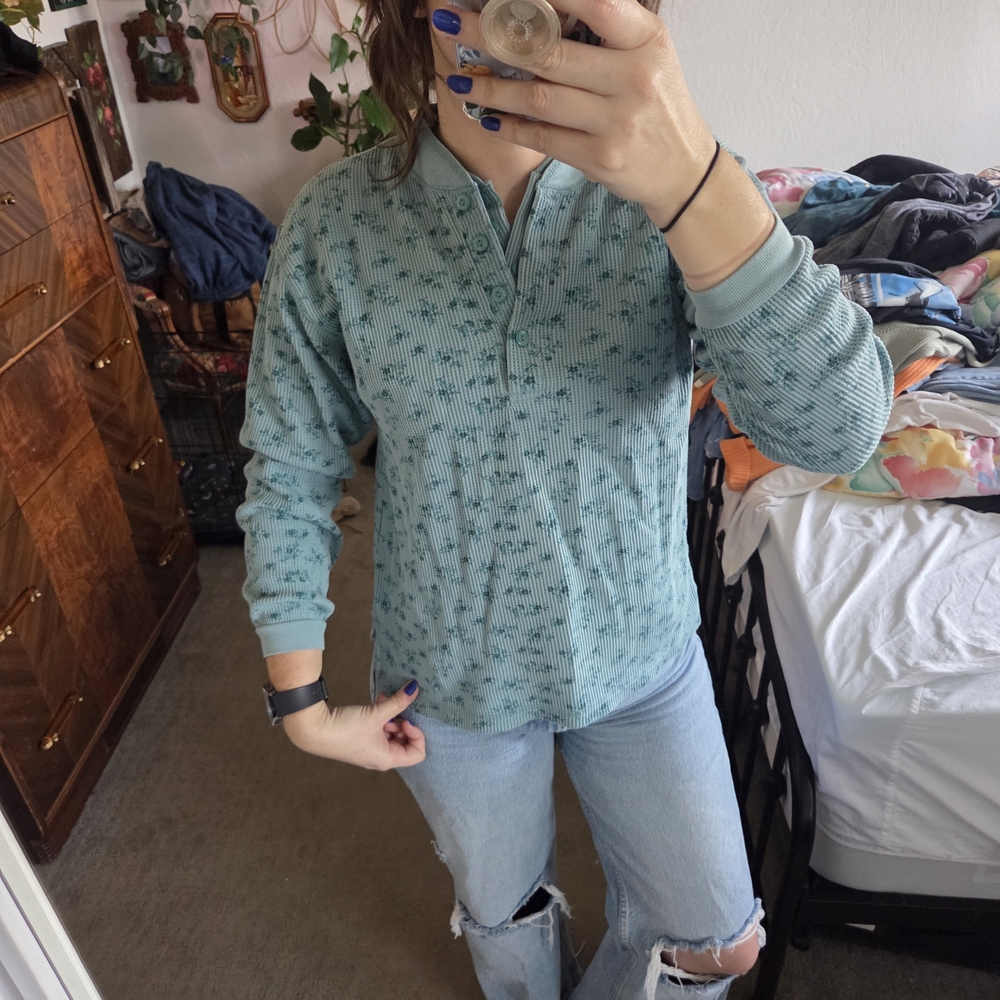 Bobbie Brooks Teal Patterned Long Sleeve Top